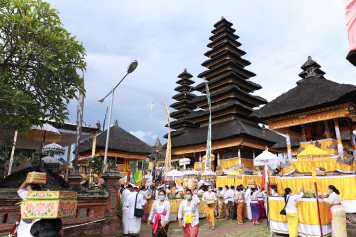 5 Jenis Banten Yang Umumnya Dipersembahkan Saat Tumpek Krulut 1
