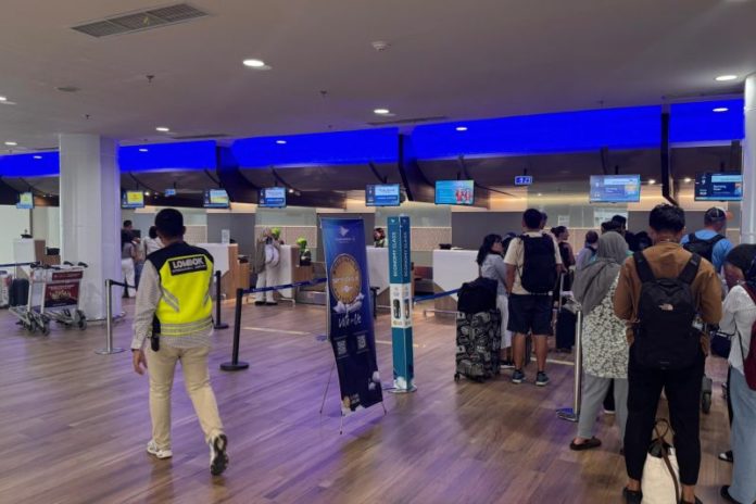 Abu Vulkanik Gunung Lewotobi Batalkan Penerbangan Bandara Lombok 1