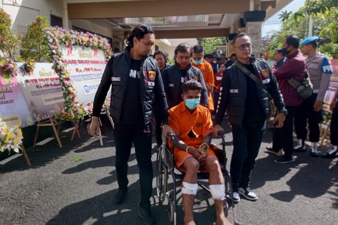 Bawa Sajam Saat Hendak Ditangkap, Residivis Didor 1