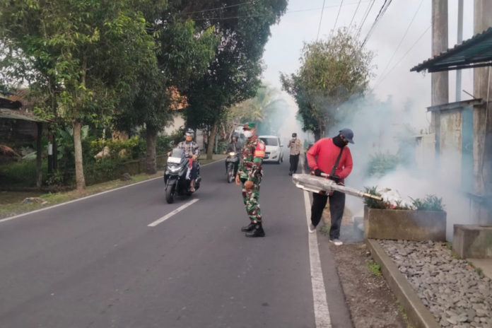 Cegah DBD, Fogging Di Pemukiman Warga Digencarkan 1