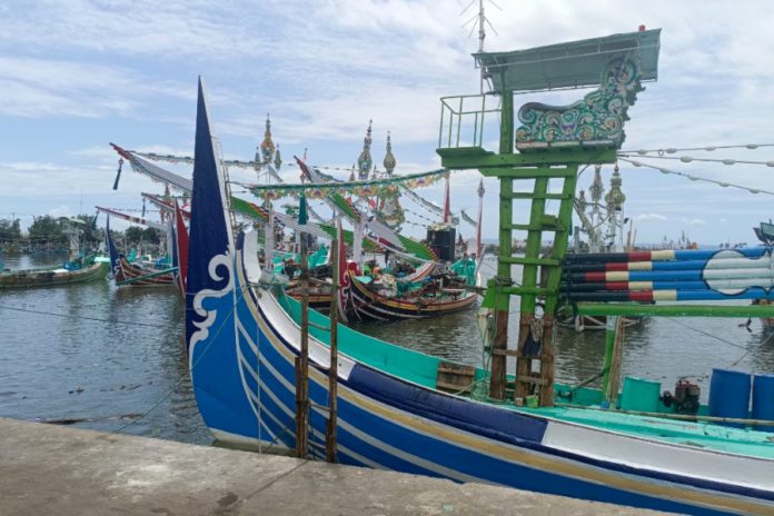 Cuaca Buruk, Sudah Sepekan Nelayan Pengambengan Tak Melaut 1