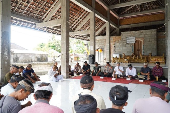 Didatangi Forkopimda, Warga Banjar Sental Kangin Tolak Warga Kanorayang 1