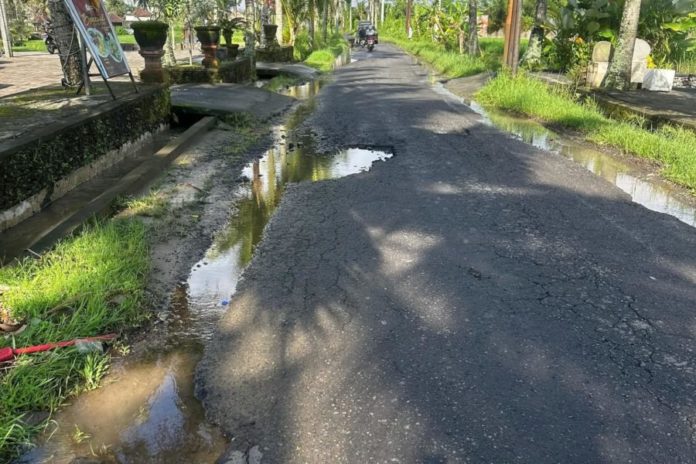 Dikeluhkan, Jalur Sembuwuk Laplapan Akan Segera Diperbaiki 1
