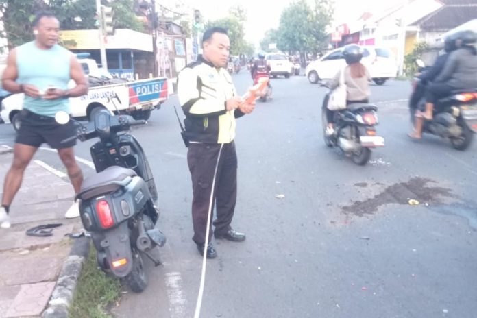 Ditabrak Truk, Pemotor Tewas 1