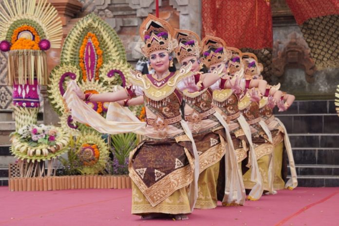 Gamelan Penting Semara Geya Bikin Pengunjung PKB Betah Tak Beranjak 1