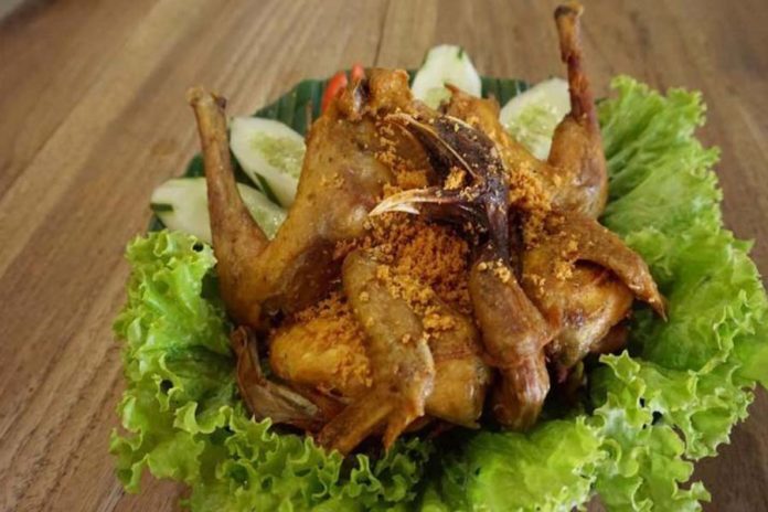 Gurih, Renyah, Bikin Nagih! Ini 5 Spot Ayam Goreng Kremes Di Bali Wajib Dicicipi 1