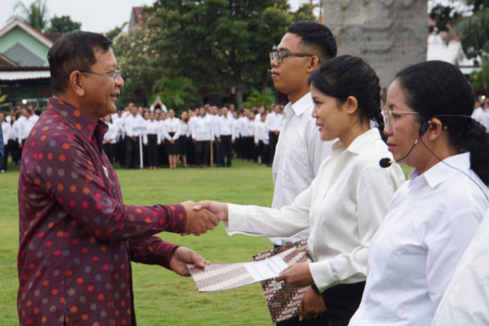 Karena Ini, 8 Pegawai Kontrak Pemkab Buleleng Gagal Terima SK Pengangkatan 1