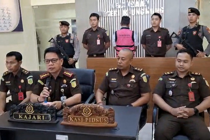 Kasus SMKN 1 Klungkung, Tersangka Dan Barang Bukti Dilimpahkan Ke Jaksa Penuntut 1
