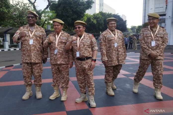 Loreng Coklat IPDN Jadi Seragam Kepala Daerah Ikut Retret Gelombang II 1