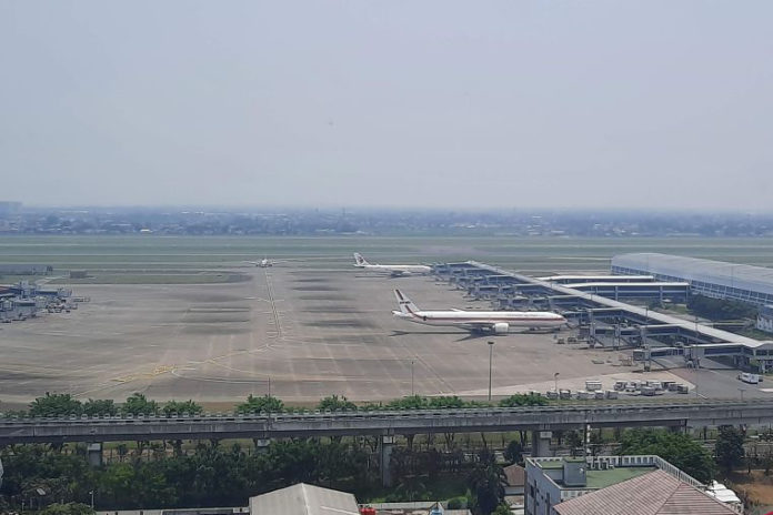 Penumpang Dan Kru Pesawat Saudia Airlines Dievakuasi 1