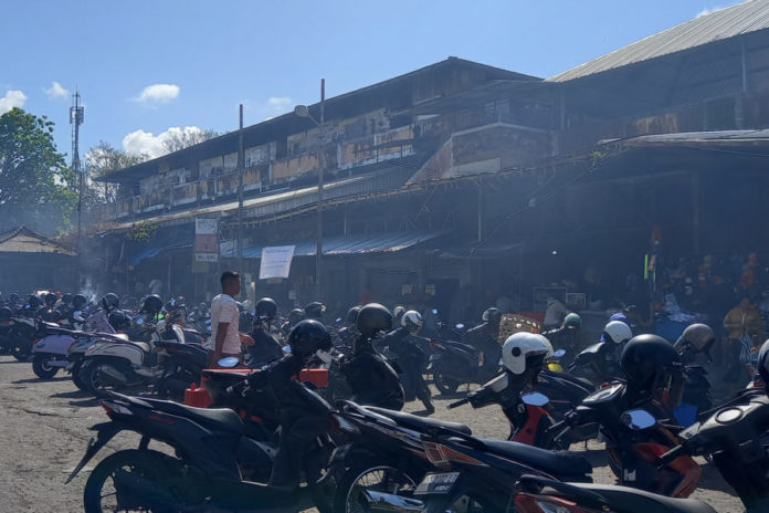 Seluruh Pedagang Terminal Direlokasi, Pedagang Di Jalan Rijasa Masih Bertahan 1