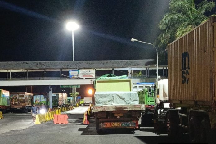 Angin Kencang, Penyeberangan Gilimanuk Ketapang Ditunda Dua Jam 1