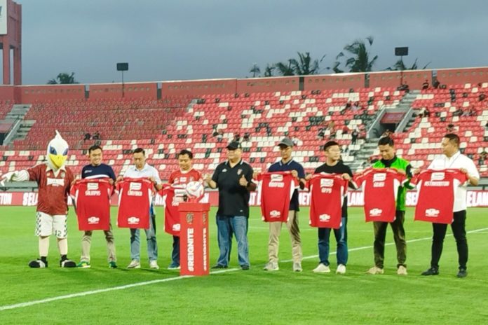 Bali United Luncurkan Jersey Baru, Tiga Tokoh Babad Tanah Bali Jadi Inspirasi 2