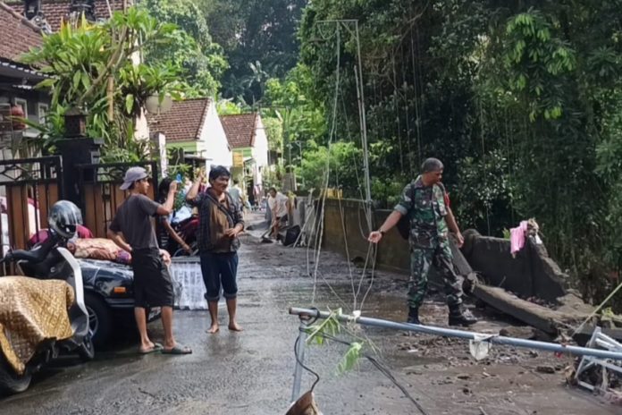 BPBD Catat 17 Titik Bencana Akibat Hujan Deras Di Tabanan 1