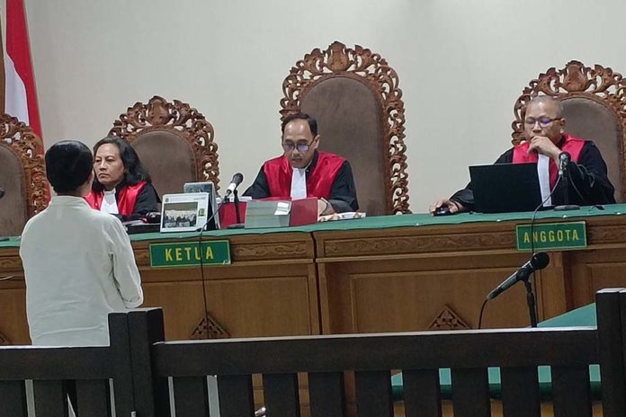 Dengar Vonis, Bendahara LPD Tamblang Menangis 1