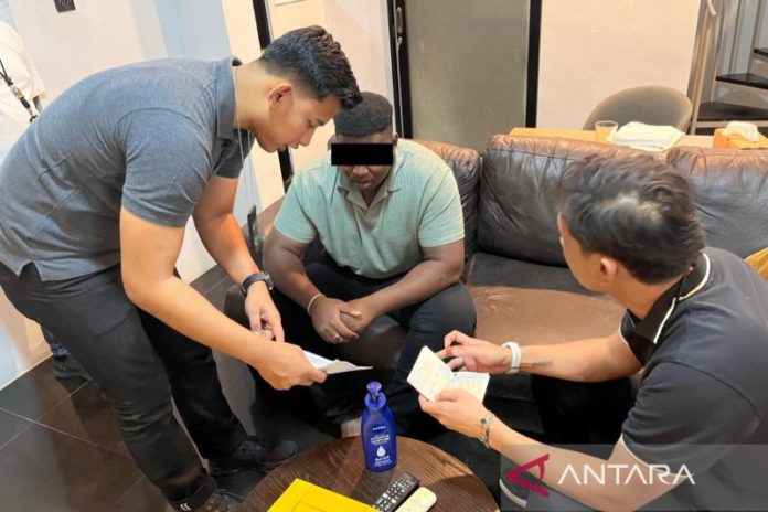 Diduga Langgar Izin Tinggal, 3 WNA Diperiksa Imigrasi Ngurah Rai 1