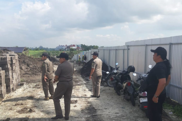 Langgar Aturan Tata Ruang, Proyek Villa Dekat Tanah Lot Disegel Lagi 1