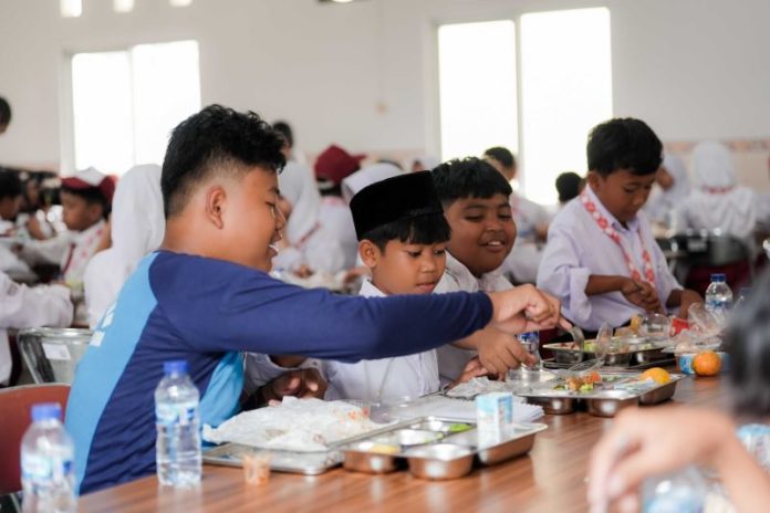 MBG Disalurkan Ke Sekolah Rakyat 1