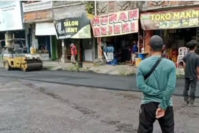 Pasar Senggol Di Depan MPP Mulai Ditata, Jalannya Mulai 'Hotmix' 1
