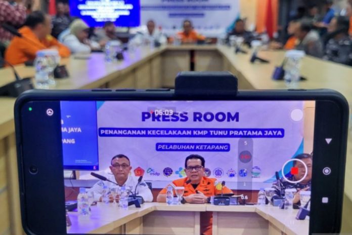 Pencarian Korban KMP Tunu Pratama Jaya Diperpanjang 7 Hari 1