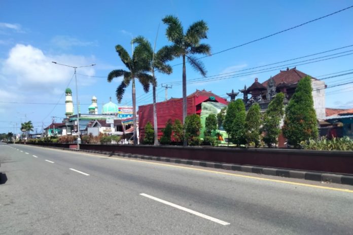 Penyeberangan Ditutup Hingga 3 Jam, Atrean Kendaraan Mengular Ke Luar Pelabuhan Gilimanuk 1