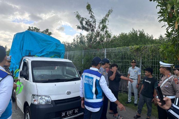 Polisi Tidak Mobil ODOL Di Tol Bali Mandara 1