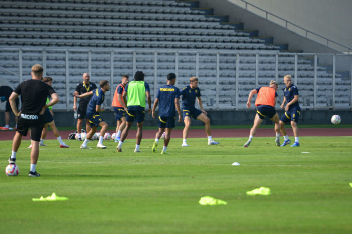 Puluhan Anak Ikuti Coaching Clinic Oxford United 1