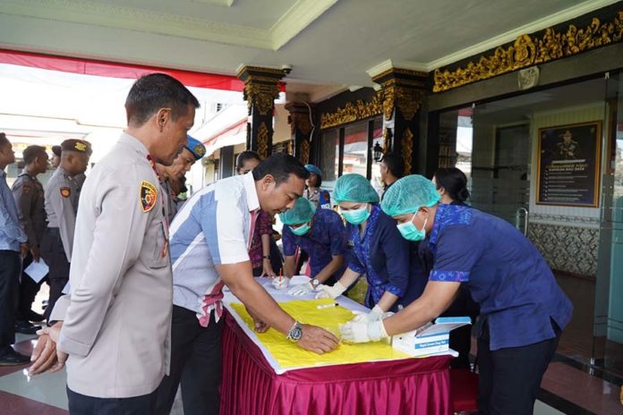 Puluhan Personel Polres Klungkung Dites Urine 1