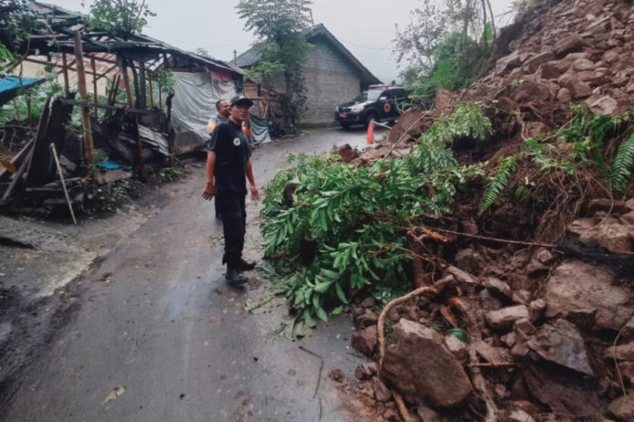 Seluruh Desa Di Selat Masuk Zona Merah Bencana Tanah Longsor, Minta Warga Waspada 1