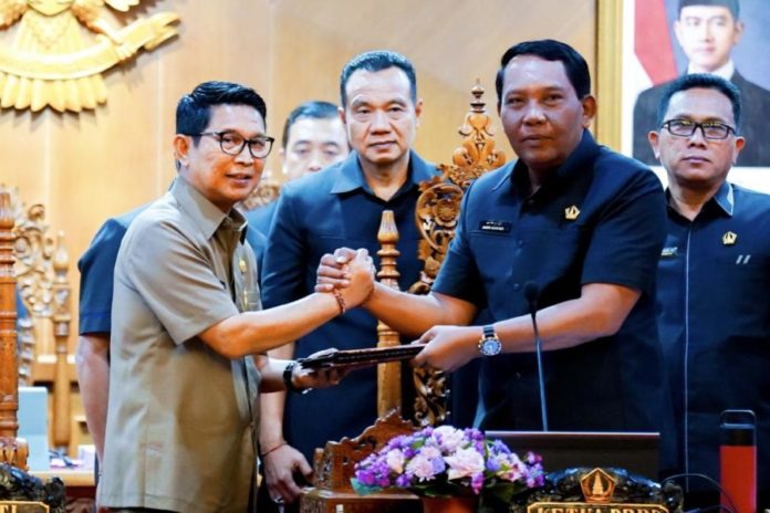 Sidang Paripurna, Pandangan Umum Fraksi Fraksi Terhadap 3 Raperda 1
