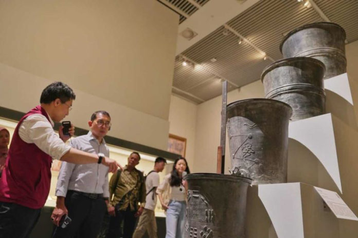 Simbol Diplomasi Budaya, Menbud Serahkan Keris Di Museum Tiongkok 1