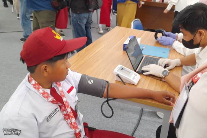 Siswa Sekolah Rakyat Dapat Fasilitas Kacamata Gratis 1