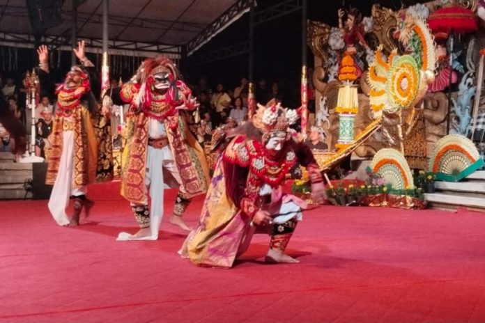 Tampil Apik, Duta Topeng Panca Gianyar Kisahkan Jogan Agung 1
