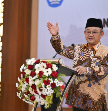 Luncurkan Bulan Guru Nasional, Ini Pesan Mendikdasmen