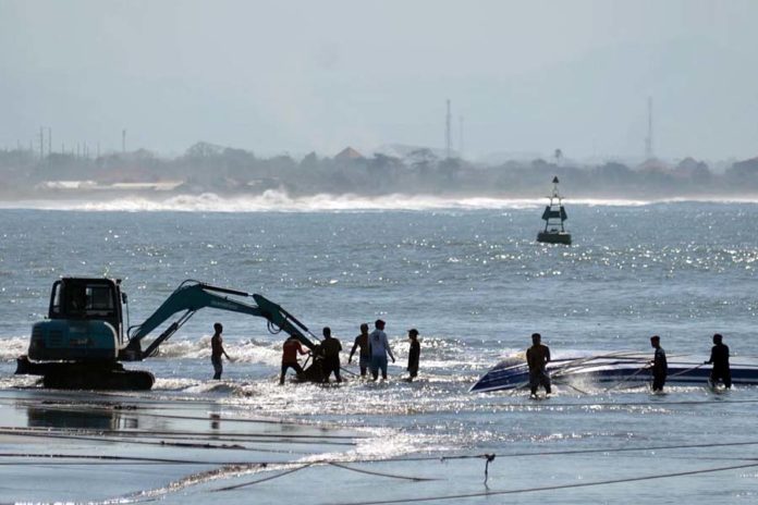 ABK Kapal Terbalik Di Perairan Pelabuhan Sanur Ditemukan 150 Meter Dari TKP 1