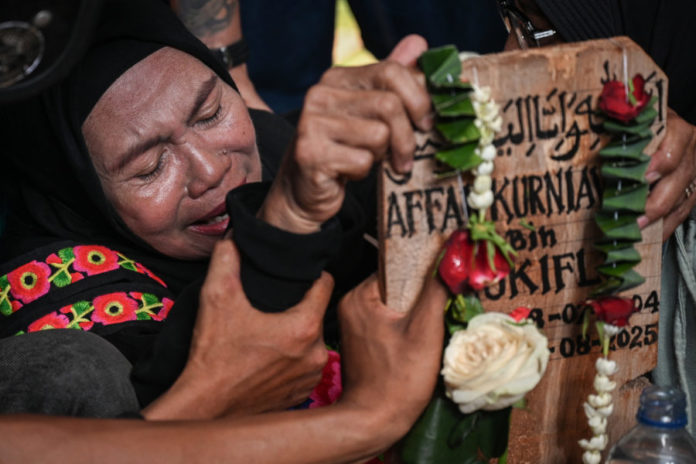 Affan Kurniawan, Pemuda Yang Jadi Tulang Punggung Keluarga Itu Tewas Terlindas Rantis 1