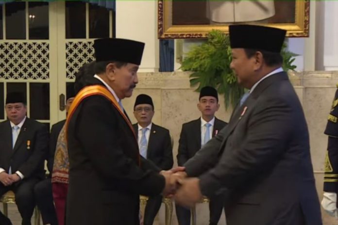 AM Hendropriyono Dianugerahi Bintang RI Utama 1