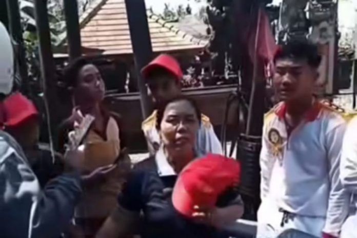Busnya Terbakar, Perwakilan SMPN 3 Manggis Batal Ikut Lomba Karena Syok 1