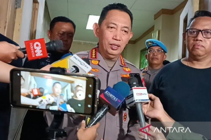 Datangi RSCM, Kapolri Sampaikan Maaf Ke Keluarga Pengendara Ojol 1