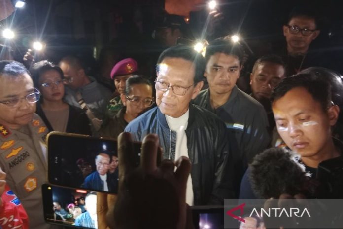 Diiringi Alunan