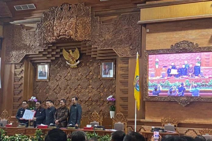 DPRD Denpasar Sahkan 4 Raperda, Berikut Rinciannya 1