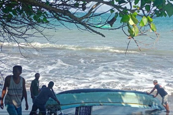 Gelombang Tinggi, Belasan Perahu Nelayan Di Candikusuma Alami Kerusakan 1