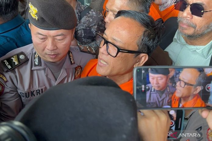 Immanuel Ebenezer Diberhentikan Sebagai Wamenaker 1