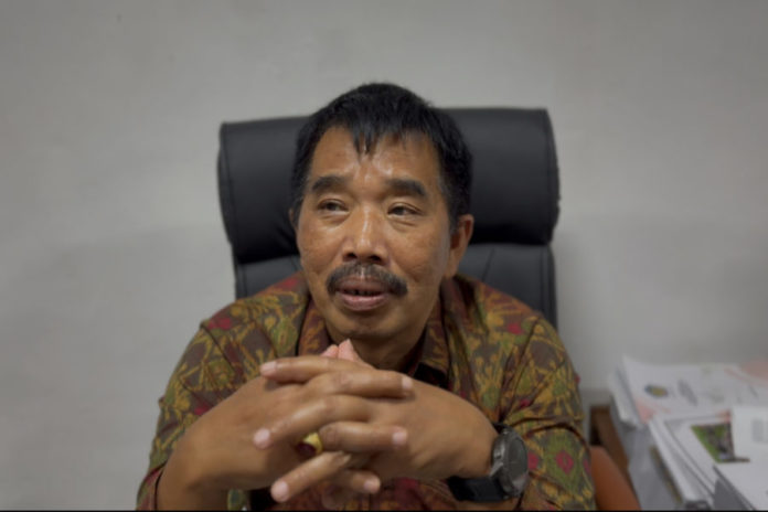 Mocin Pengangkut Sampah Parkir Di Depan Kantor Gubernur Bali Sebagai Bentuk Protes 1