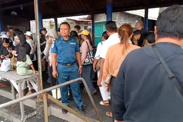 Penyeberangan Ke Kusamba Membludak, Kenaikan Penumpang Capai 60 Persen 1