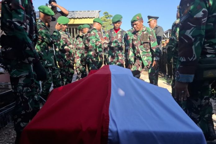 Prada Lucky Namo Dimakamkan Secara Militer 1