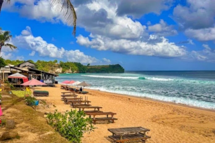 Puluhan Usaha Di Pantai Balangan Dan Melasti Dapat SP II, Legislator Khawatir Investor Enggan Masuk Badung 1