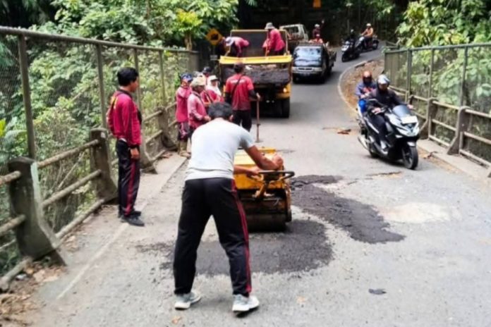 PUPR Diminta Gerak Cepat Tambal Jalur Ubud–Pejeng Kawan 1