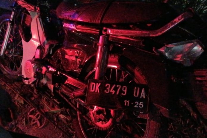 Rem Blong, Truk Ekspedisi Tabrak Pemotor Di Gitgit 1