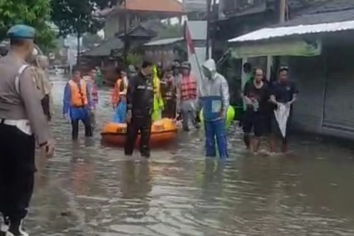Banjir Landa Sejumlah Lokasi Di Denpasar Timur 1